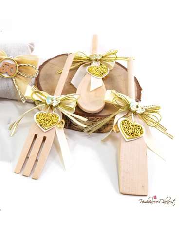 Forchetta in legno con decorazione cuore oro "50° Anniversario"