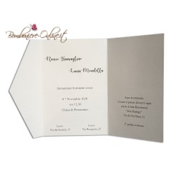 Partecipazione di matrimonio economica a busta verticale, decori blu, con fascia di chiusura