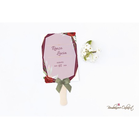Ventaglio "Bordeaux con rose" abbinato a partecipazione in set con menù e segnaposto coordinati