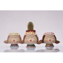 Bomboniera Vasetto Portapiantina Ragazza con Fiori