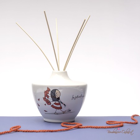 Bomboniera Solidale Profumatore con Bastoncini Serie "La Tipa"