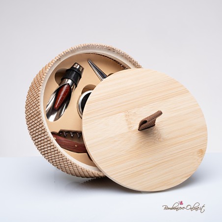 Bomboniera Solidale Set Quattro Attrezzi Vino in scatola Bambù