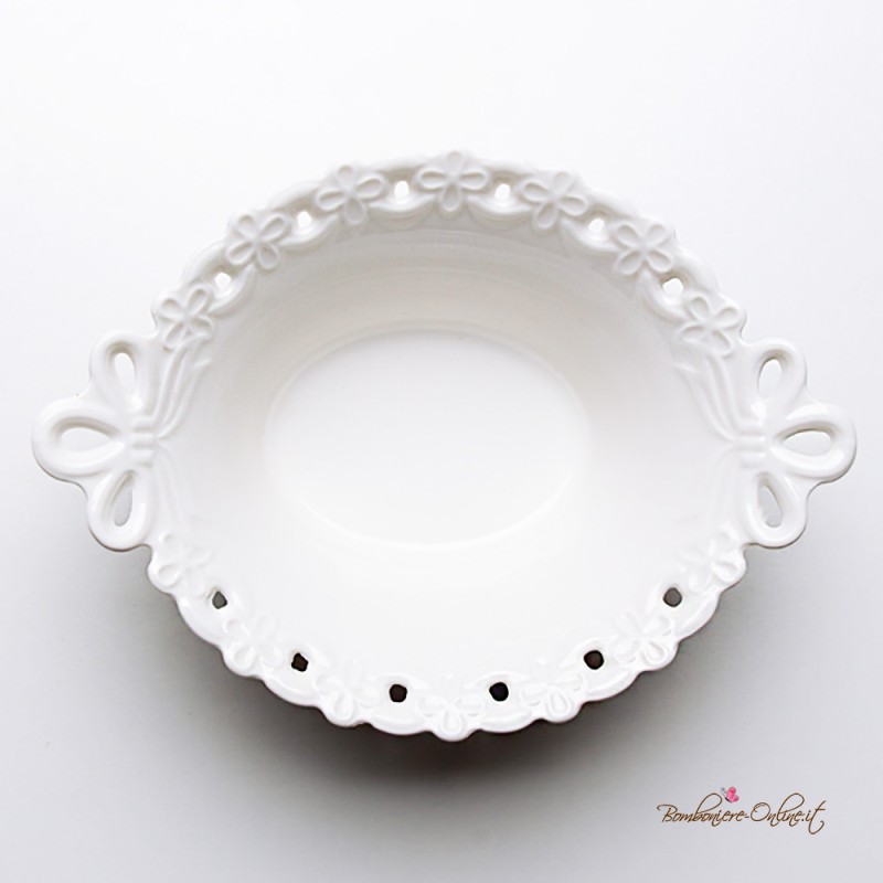 Bomboniere Morena: Ciotola ovale in ceramica bianca con bordo traforato