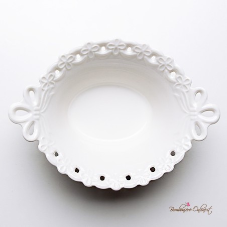 Bomboniere Morena: Ciotola ovale in ceramica bianca con bordo traforato