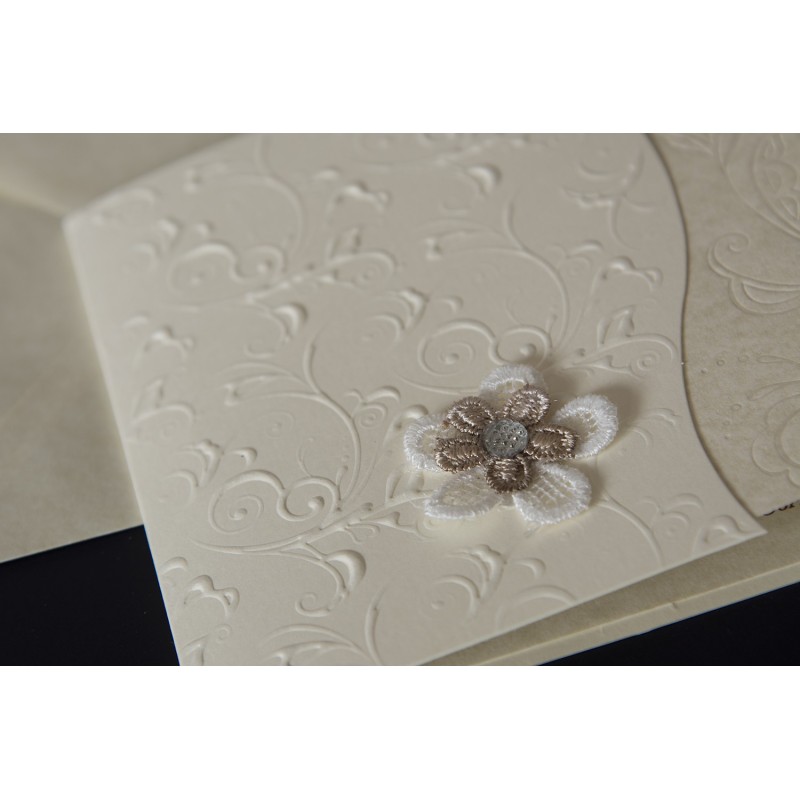 Partecipazione fiori pizzo e decori rilievo