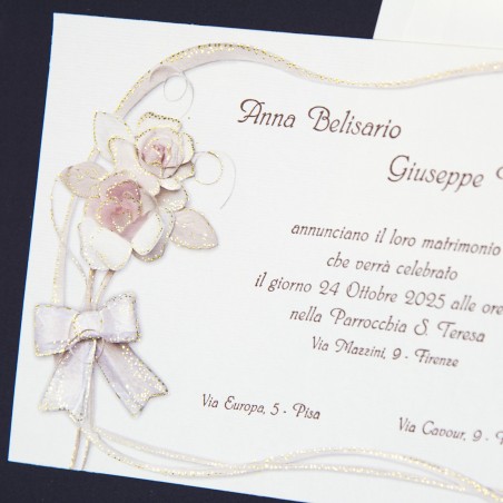 Partecipazione rose in rilievo con bordi doarati