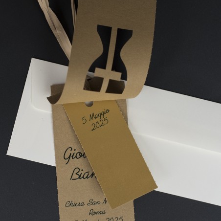 Invito Prima Comunione verticale avana con intaglio Croce e Calice